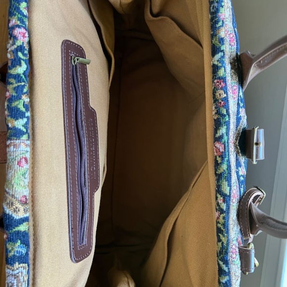 Beautiful Victorian Carpet Travel Bag - Picture 3 of 3